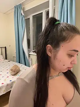 Snapshot of Sun-After-Rine chatting on November 2025 03:39:01 PM Sun-After-Rine online show from November 2025 03:39:01 PM