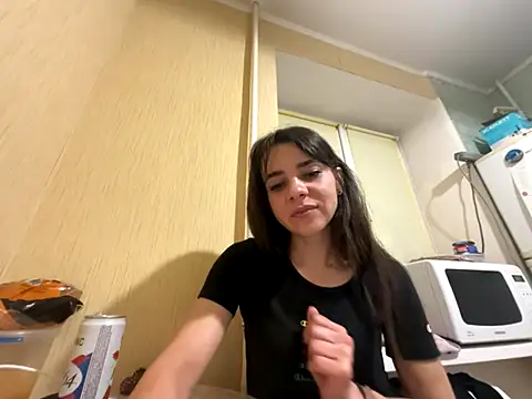 Snapshot of TinaLoverxq chatting on October 2025 08:33:02 PM TinaLoverxq online show from October 2025 08:33:02 PM