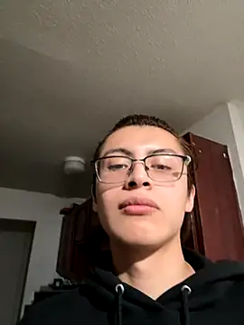 alexismar28 online show from October 2025 04:55:01 PM