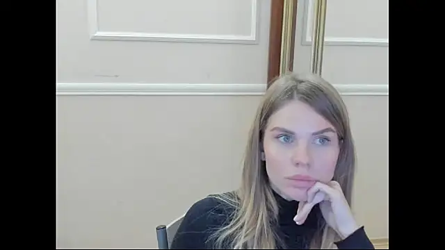 Snapshot of LinaBey chatting on November 2025 02:29:02 PM LinaBey online show from November 2025 02:29:02 PM