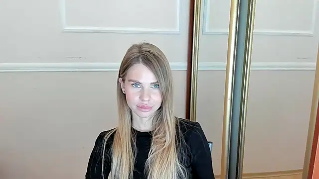 Snapshot of LinaBey chatting on November 2025 07:56:01 AM LinaBey online show from November 2025 07:56:01 AM