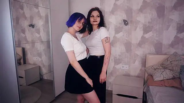 KellePourier online show from November 2025 07:25:01 PM