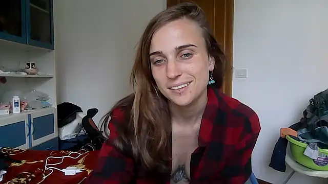 Snapshot of SinnEmily chatting on May 2026 07:25:01 AM SinnEmily online show from May 2026 07:25:01 AM