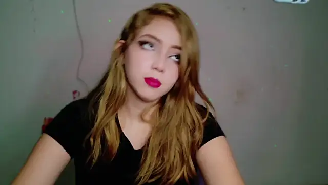 Snapshot of Natalia_alian chatting on October 2025 07:15:01 PM Natalia alian online show from October 2025 07:15:01 PM