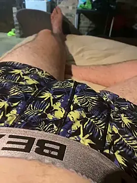 FestiveWolf225 online show from November 2025 06:01:02 PM