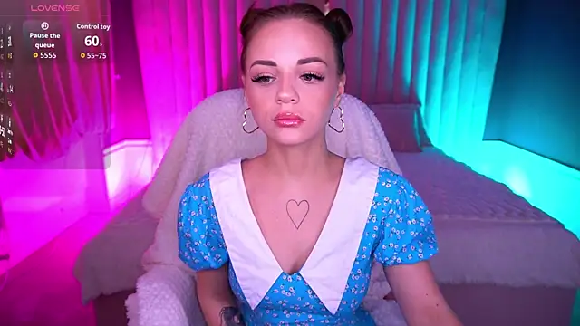 LexxxyJoy online show from November 2025 06:01:02 AM