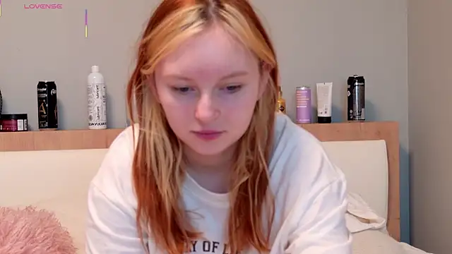 Snapshot of AngelWisee chatting on August 2026 03:08:02 AM AngelWisee online show from August 2026 03:08:02 AM
