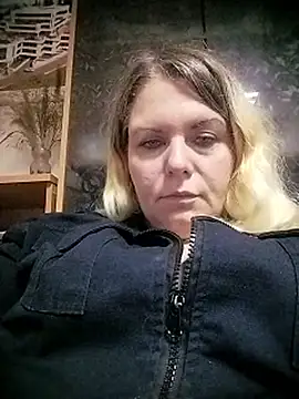 Lana-murr online show from November 2025 07:06:01 PM