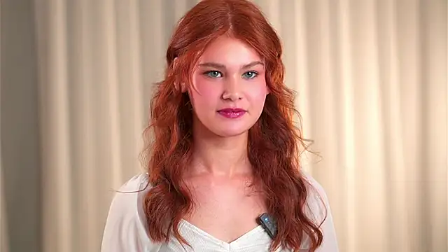 Snapshot of YettaCalabria chatting on November 2025 11:30:01 AM YettaCalabria online show from November 2025 11:30:01 AM