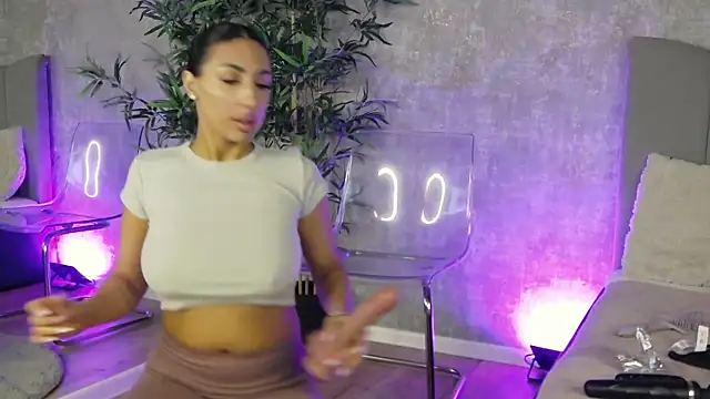 Snapshot of NattyMoonx chatting on November 2025 09:41:02 PM NattyMoonx online show from November 2025 09:41:02 PM