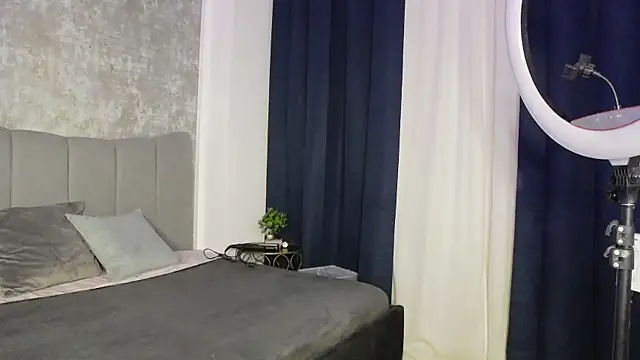 Snapshot of NattyMoonx chatting on December 2025 08:02:01 PM NattyMoonx online show from December 2025 08:02:01 PM