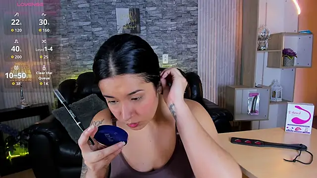 Amber Smitt19 online show from November 2025 02:06:02 PM