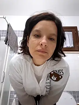 Piediniecollant online show from November 2025 05:40:02 AM