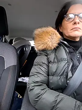 Piediniecollant online show from January 2026 11:04:01 AM