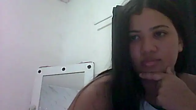 Snapshot of morenahhwy chatting on November 2025 12:11:02 AM morenahhwy online show from November 2025 12:11:02 AM