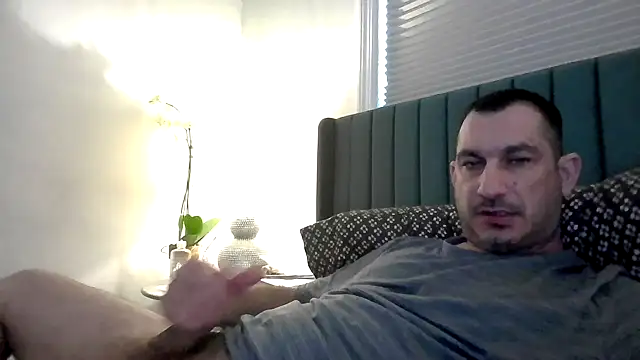 ckraiders84 online show from February 2026 06:04:01 PM