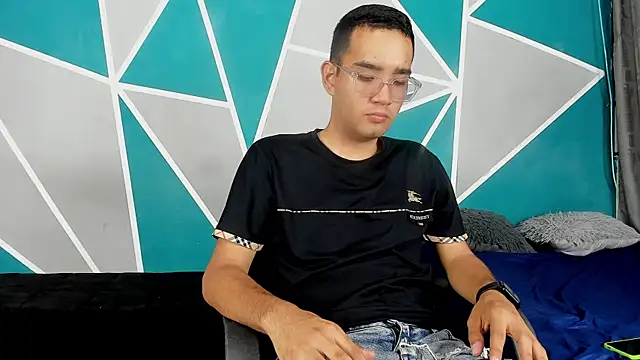 Snapshot of kenny_boy23 chatting on October 2025 07:16:01 PM kenny boy23 online show from October 2025 07:16:01 PM