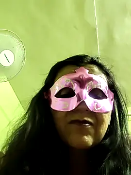 Snapshot of LOVE__RANI chatting on June 2026 06:56:01 PM LOVE RANI online show from June 2026 06:56:01 PM