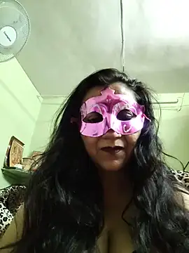 Snapshot of LOVE__RANI chatting on July 2026 03:55:01 AM LOVE RANI online show from July 2026 03:55:01 AM