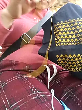 yoyo-mi online show from February 2026 06:58:02 AM