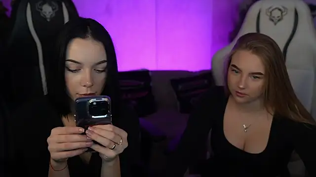 Snapshot of Ariella_Star chatting on November 2025 08:27:01 AM Ariella Star online show from November 2025 08:27:01 AM