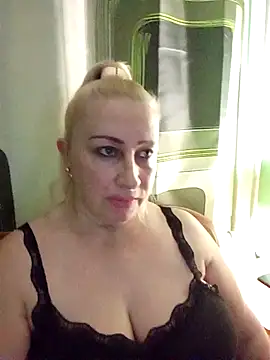 Esenia505 online show from December 2025 04:45:01 PM