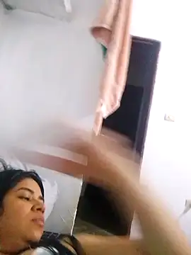 Snapshot of AlayaMore chatting on November 2025 03:41:01 AM AlayaMore online show from November 2025 03:41:01 AM