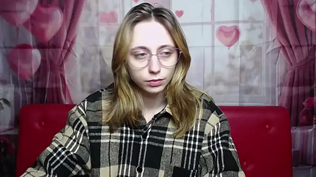 TracyLll online show from February 2026 12:56:02 PM