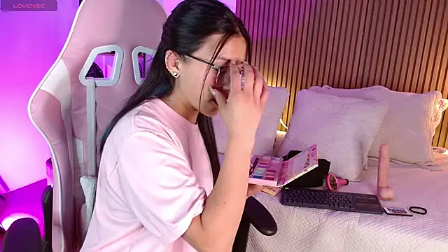 Skay bluee online show from October 2025 01:23:02 PM