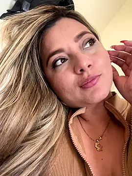 BunnyFoxxxy online show from December 2025 09:20:01 PM