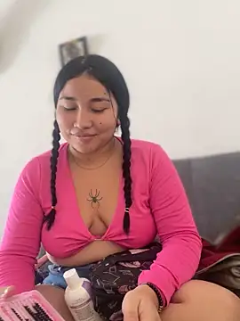 Vickybon online show from November 2025 02:18:01 PM