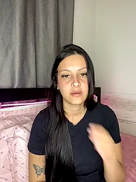 Snapshot of lissalves chatting on November 2025 11:48:01 PM lissalves online show from November 2025 11:48:01 PM