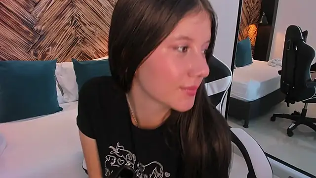 Snapshot of valery_clap chatting on October 2025 03:03:02 PM valery clap online show from October 2025 03:03:02 PM