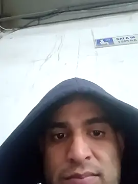 Snapshot of yuhenthr chatting on November 2025 10:43:01 PM yuhenthr online show from November 2025 10:43:01 PM