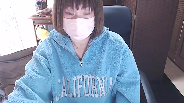 YUNONNON online show from January 2026 01:07:02 AM