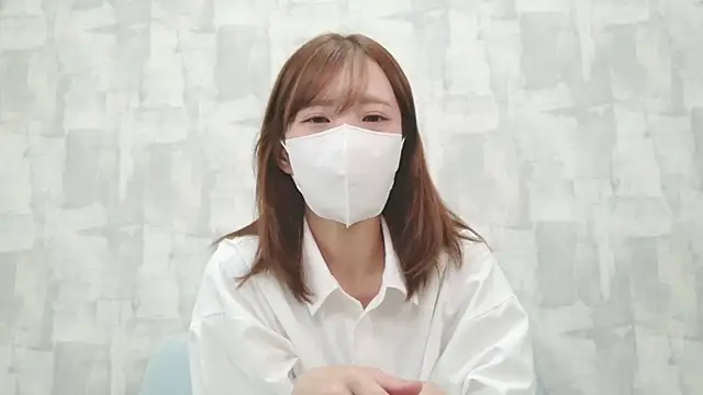 Snapshot of Minami_jjjj chatting on August 2026 12:56:01 AM Minami jjjj online show from August 2026 12:56:01 AM