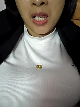 Snapshot of Agine222 chatting on November 2025 01:29:02 AM Agine222 online show from November 2025 01:29:02 AM