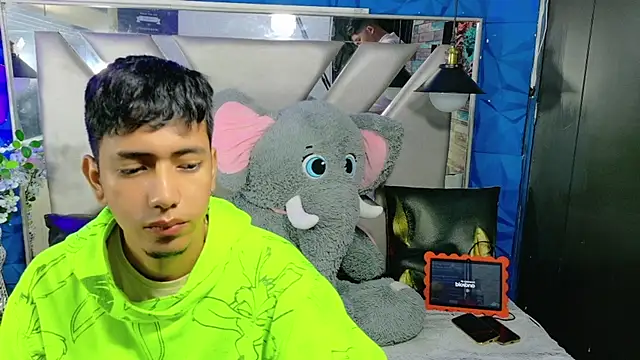 darwinandbrayann online show from December 2025 04:08:02 AM