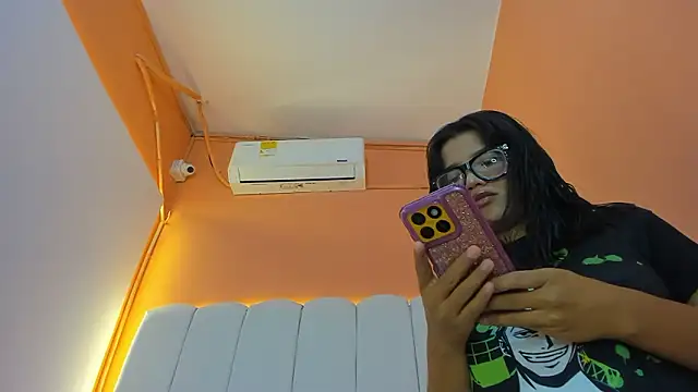 DamianandEva online show from January 2026 01:04:01 PM