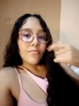 Snapshot of Sweett_Ladie chatting on October 2025 02:01:02 AM Sweett Ladie online show from October 2025 02:01:02 AM