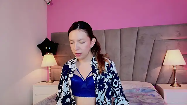 kittyblooms online show from November 2025 12:30:01 PM