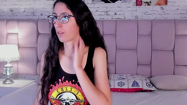 GirafMusic online show from November 2025 01:00:02 PM