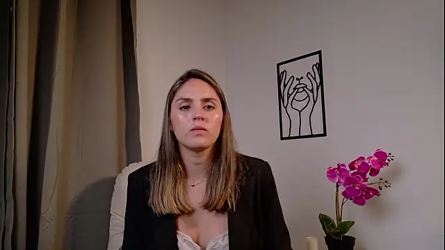 Snapshot of VictoriaNova_ chatting on February 2026 10:04:02 PM VictoriaNova online show from February 2026 10:04:02 PM