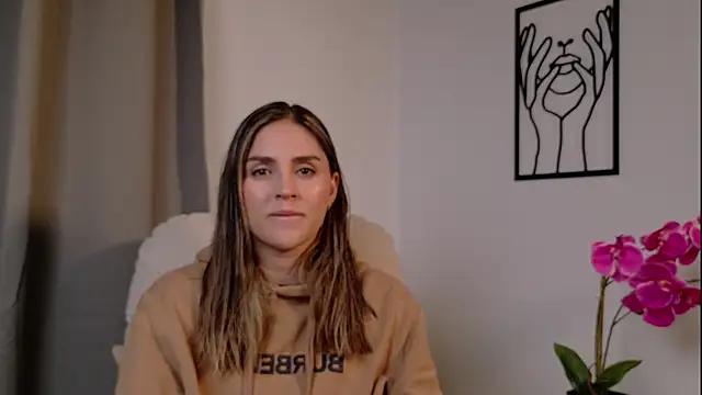 Snapshot of VictoriaNova_ chatting on February 2026 07:43:01 PM VictoriaNova online show from February 2026 07:43:01 PM