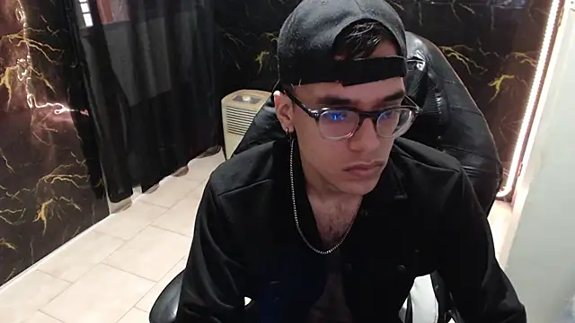 Snapshot of jhon_sex18 chatting on November 2025 07:48:02 PM jhon sex18 online show from November 2025 07:48:02 PM