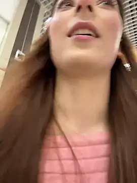 LilluKatten online show from March 2026 11:54:01 AM