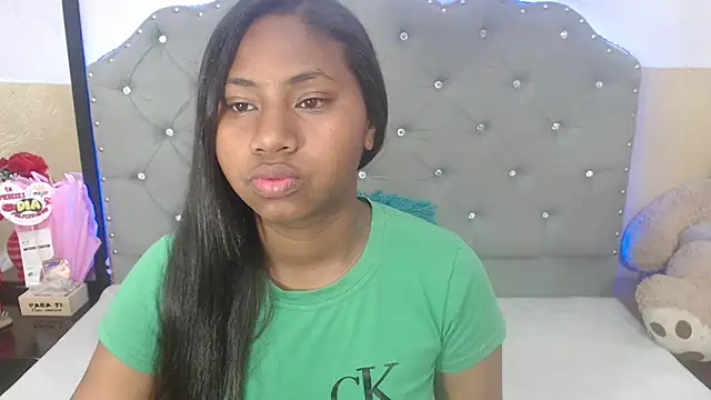 valentinavega18x online show from November 2025 04:13:02 AM