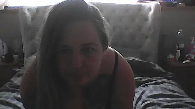 Snapshot of wetbox2 chatting on October 2025 11:55:02 AM wetbox2 online show from October 2025 11:55:02 AM