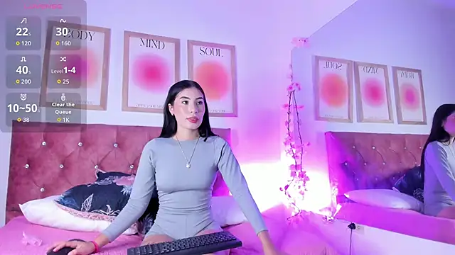 Madisonkay online show from November 2025 07:10:01 PM