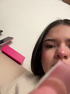 Snapshot of Camila_Duarte_ chatting on November 2025 01:33:01 PM Camila Duarte online show from November 2025 01:33:01 PM